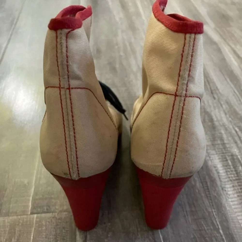 Carber Vintage Italian 1970’s Wedge Sneakers Red‎ and Beige Size 5